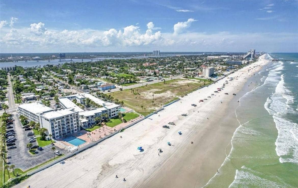 935 S ATLANTIC AVENUE, #255, 256, Daytona Beach, FL 32118 935 S ATLANTIC AVENUE, #255, 256, Daytona Beach, FL 32118