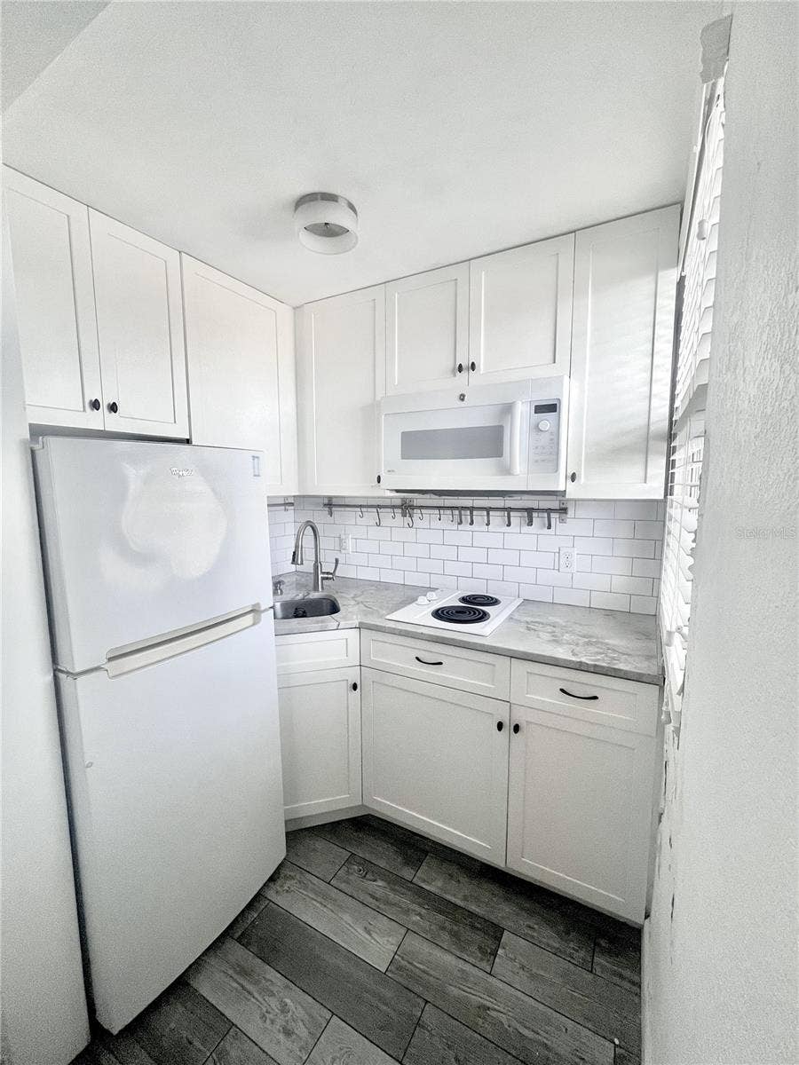 935 S ATLANTIC AVENUE, #255, 256, Daytona Beach, FL 32118 935 S ATLANTIC AVENUE, #255, 256, Daytona Beach, FL 32118