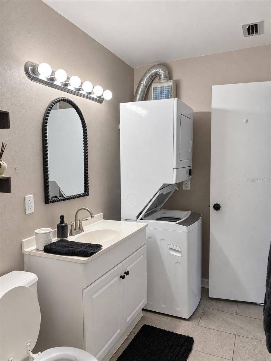 200 EL CAMINO DRIVE, #102, Winter Haven, FL 33884 Bathroom