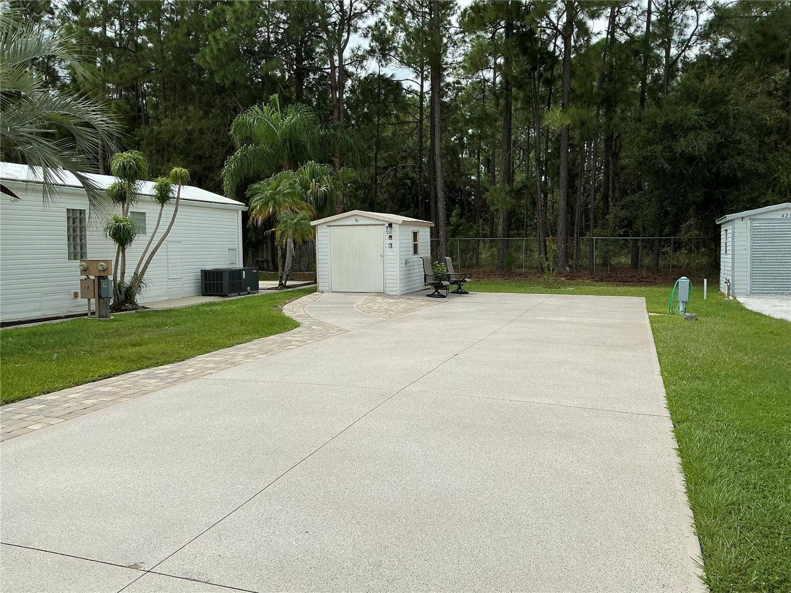 427 PINE LOOP, Frostproof, FL 33843 8X10 shed with power,Lot has 20/30/50 electric