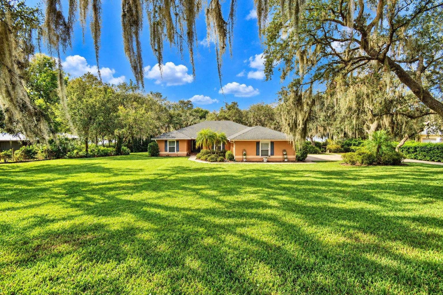 2391 S LAKE REEDY BOULEVARD, Frostproof, FL 33843 2391 S LAKE REEDY BOULEVARD, Frostproof, FL 33843