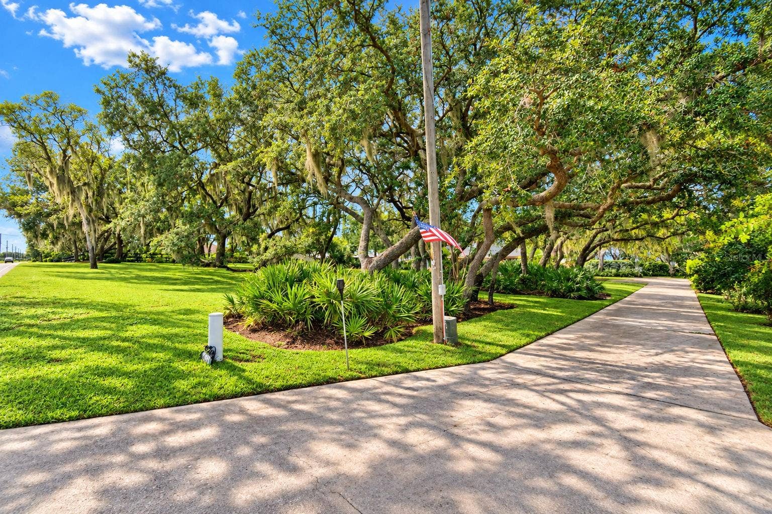 2391 S LAKE REEDY BOULEVARD, Frostproof, FL 33843 2391 S LAKE REEDY BOULEVARD, Frostproof, FL 33843