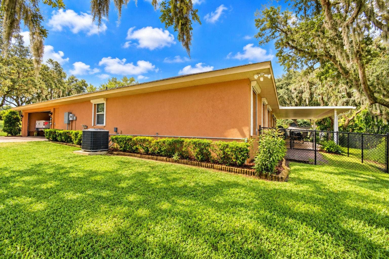 2391 S LAKE REEDY BOULEVARD, Frostproof, FL 33843 2391 S LAKE REEDY BOULEVARD, Frostproof, FL 33843