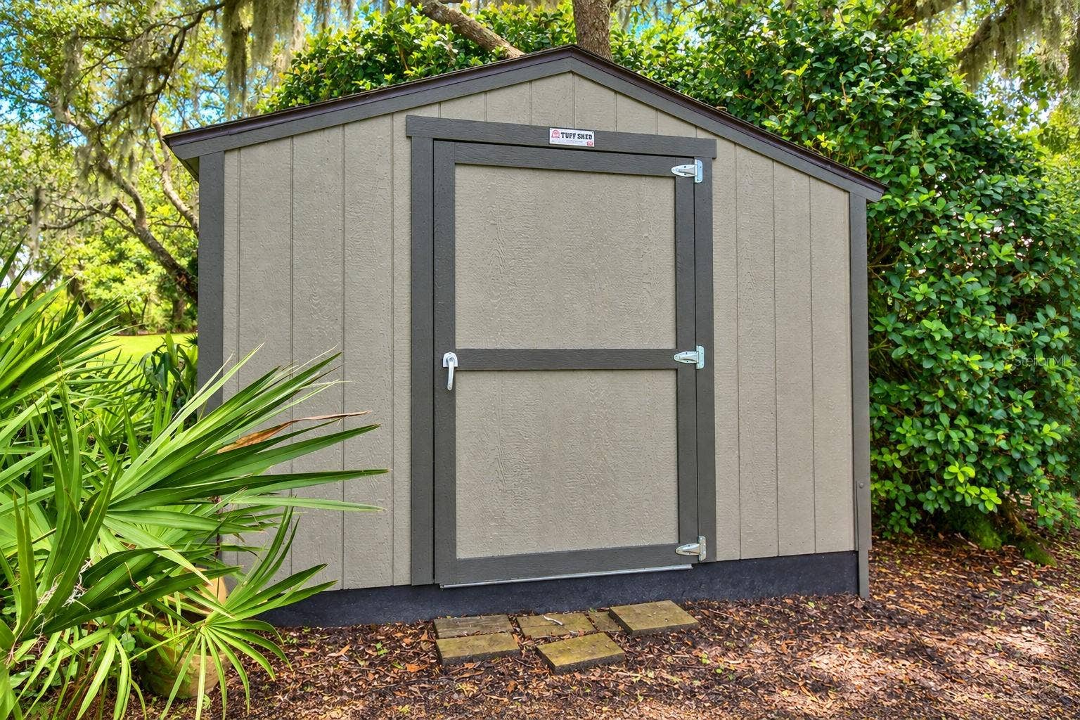 2391 S LAKE REEDY BOULEVARD, Frostproof, FL 33843 Storage Shed
