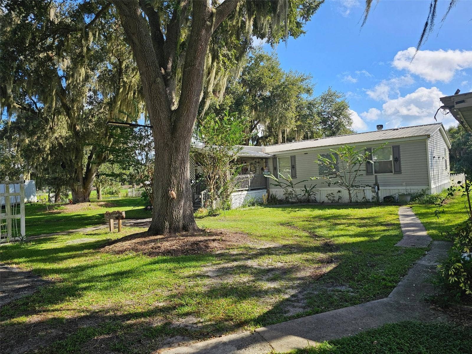 3348 N MARINA PARKWAY, Lake Wales, FL 33898 3348 N MARINA PARKWAY, Lake Wales, FL 33898