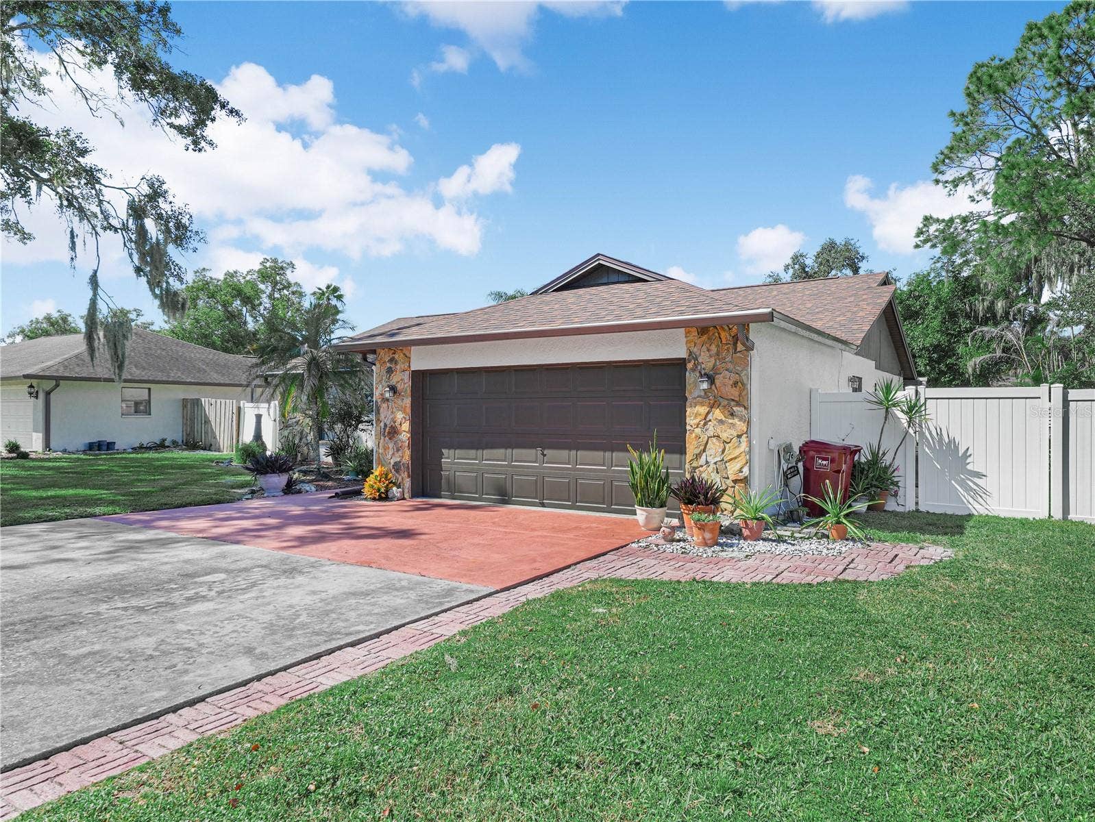 812 SANDALWOOD DRIVE, Plant City, FL 33563 Front