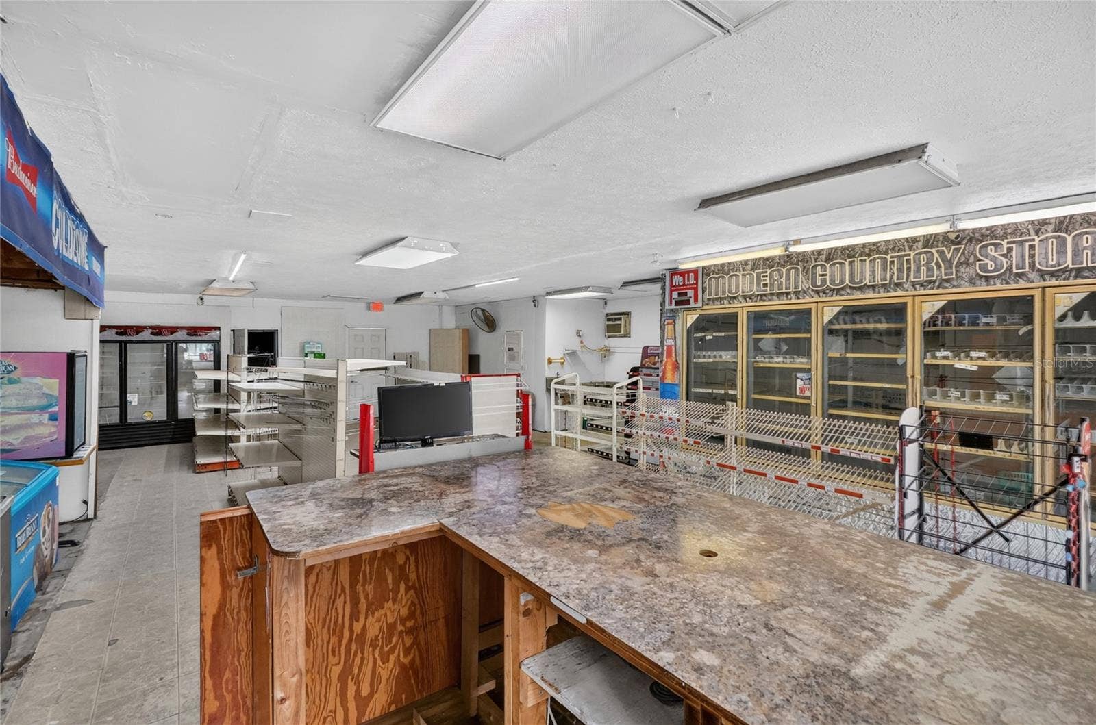 1529 COUNTY ROAD 547 N, Davenport, FL 33837 Inside Store