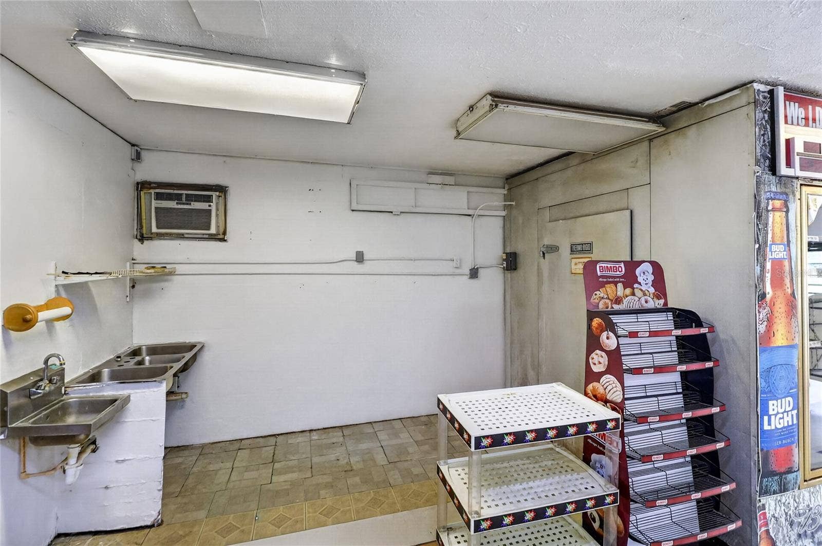 1529 COUNTY ROAD 547 N, Davenport, FL 33837 Inside Store