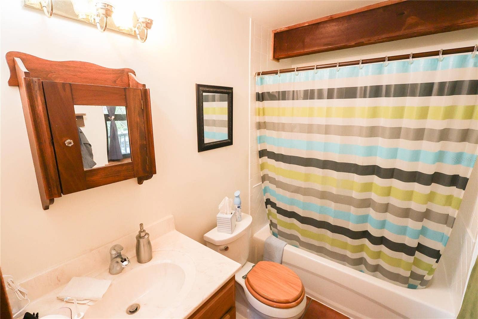 733 N LAKE REEDY BOULEVARD, Frostproof, FL 33843