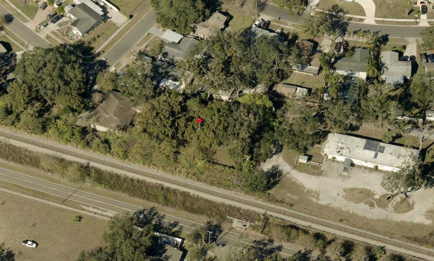 122 W CLAY AVENUE, Brandon, FL 33510