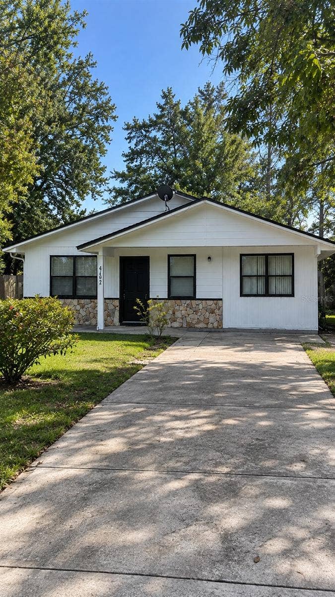 462 SALLY ST, Green Cove Springs, FL 32043 462 SALLY ST, Green Cove Springs, FL 32043