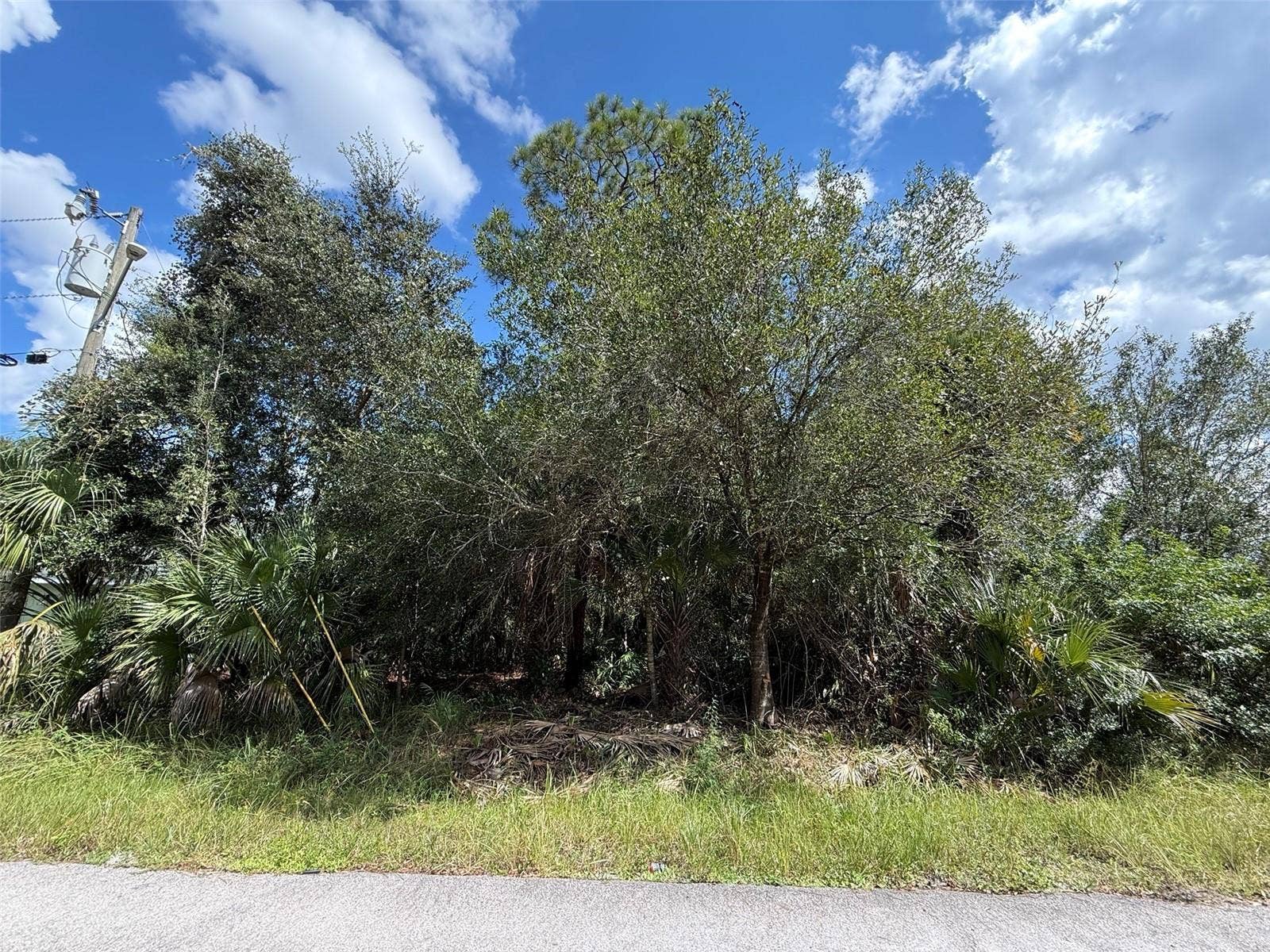 6000 VERA AVENUE N, Lehigh Acres, FL 33971