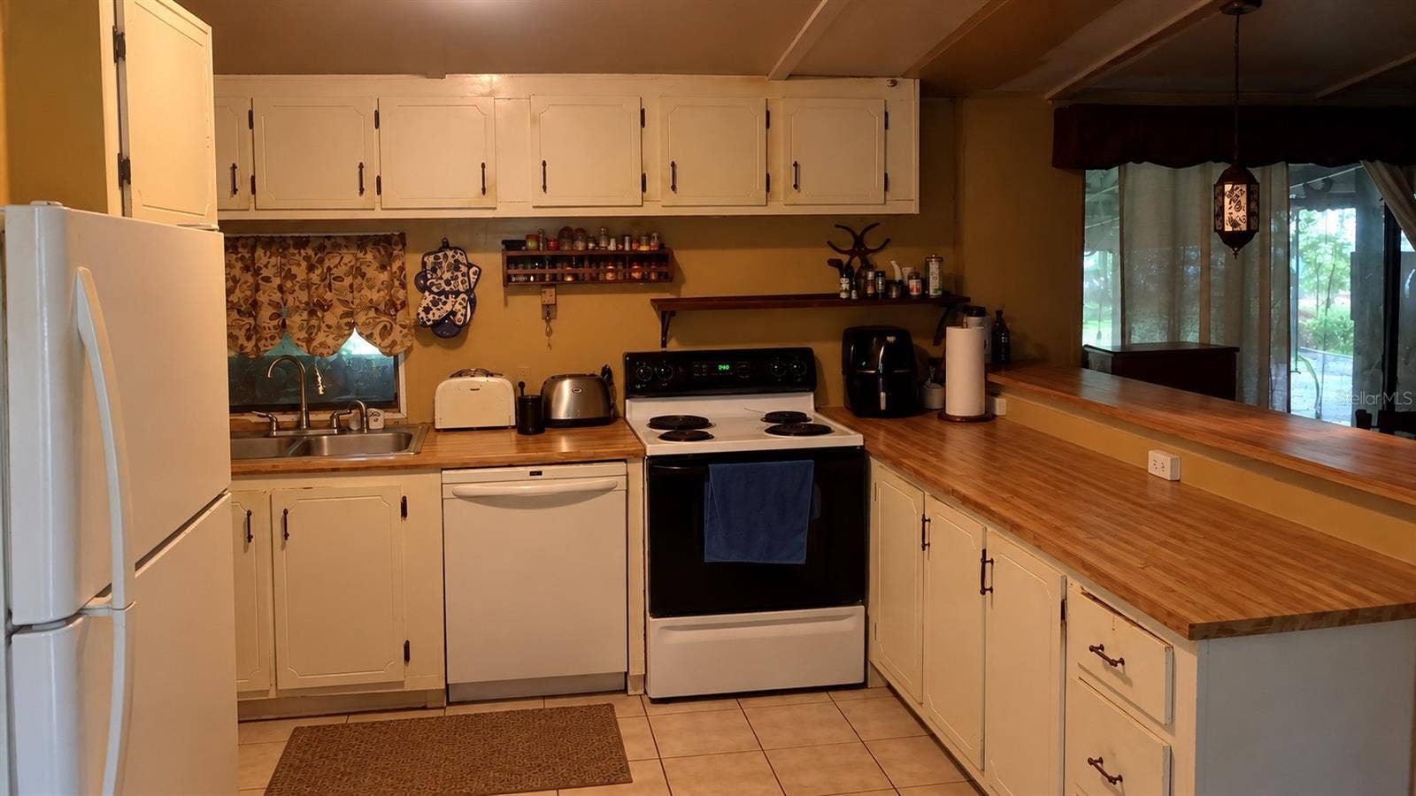 7925 S LESLIE POINT, Floral City, FL 34436 7925 S LESLIE POINT, Floral City, FL 34436