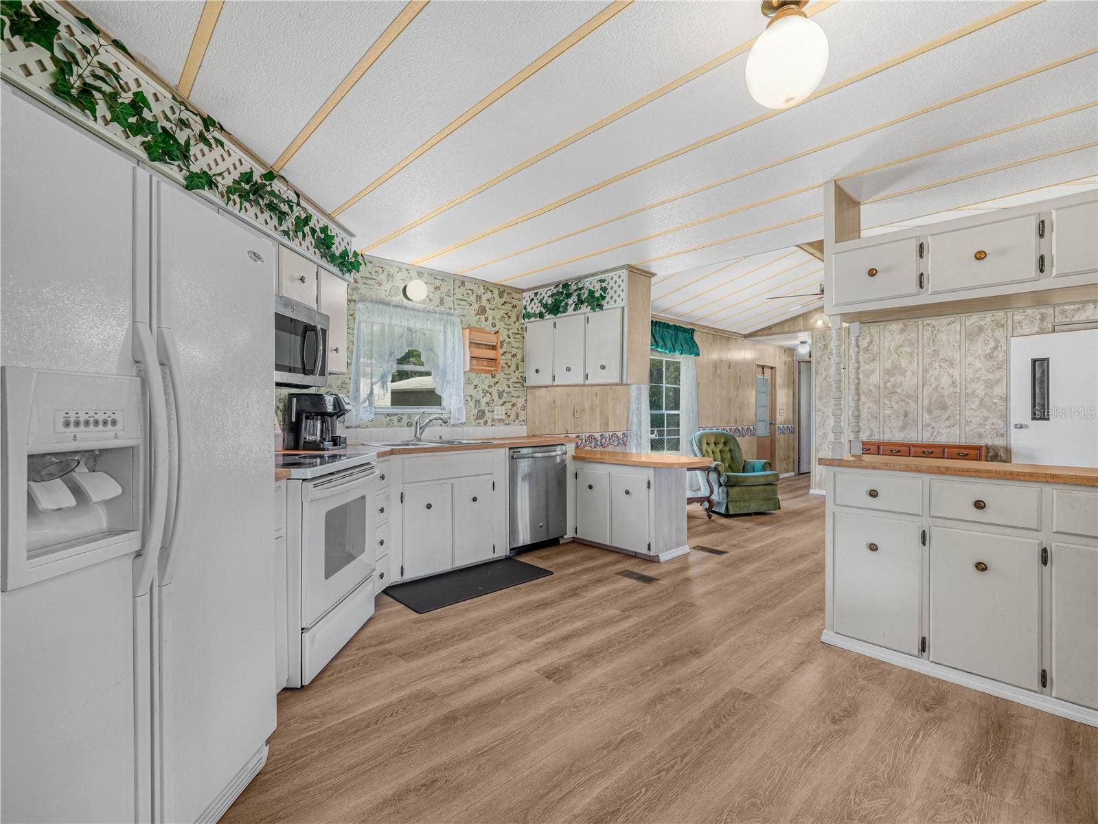 3130 N MARINA PARKWAY, Lake Wales, FL 33898 3130 N MARINA PARKWAY, Lake Wales, FL 33898