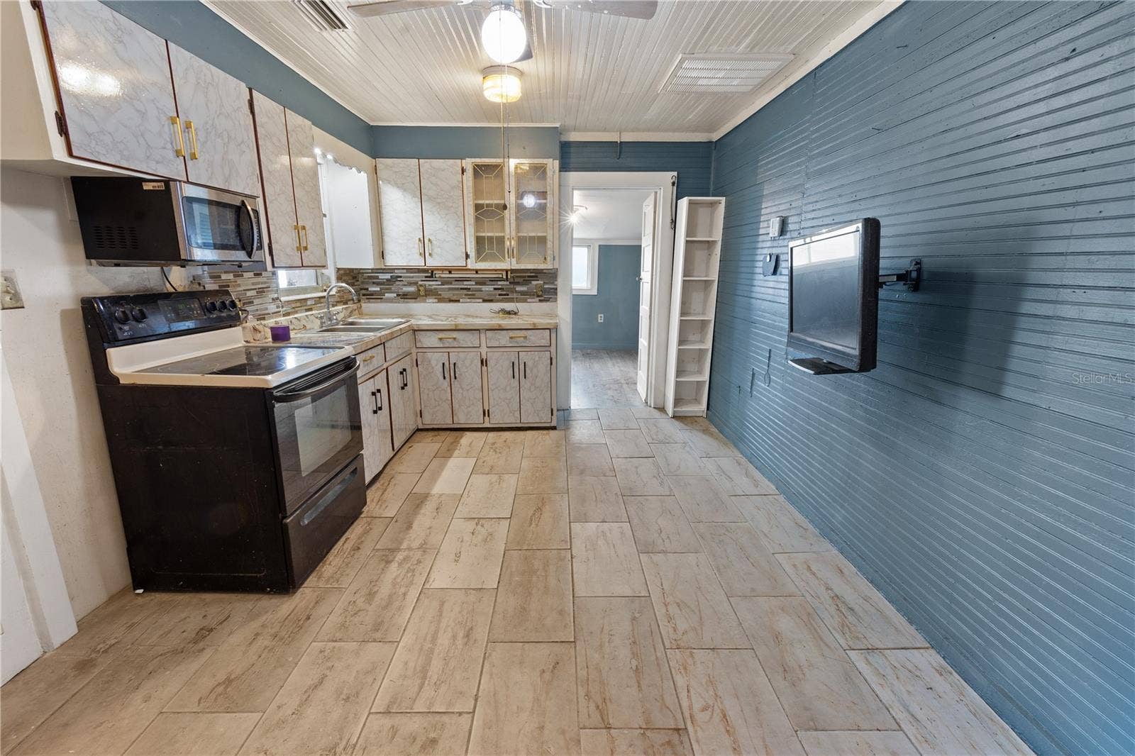 403 N WETMORE STREET, Lake Wales, FL 33853 Kitchen