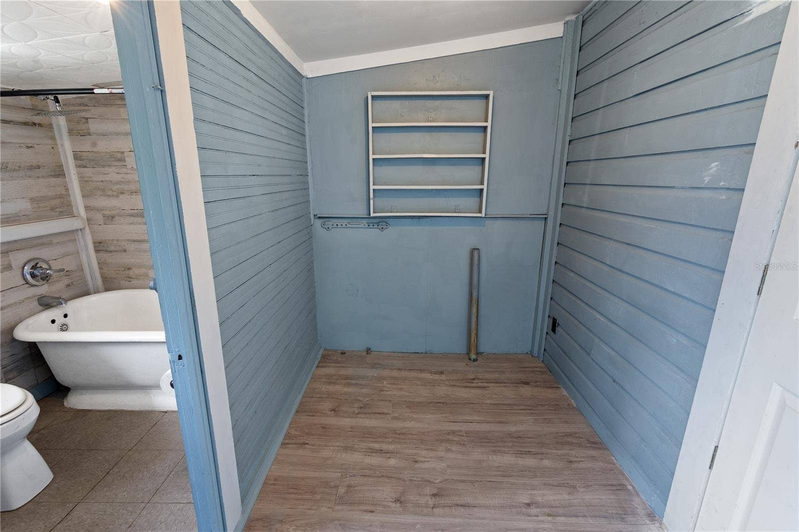 403 N WETMORE STREET, Lake Wales, FL 33853 Hall off Dining Room