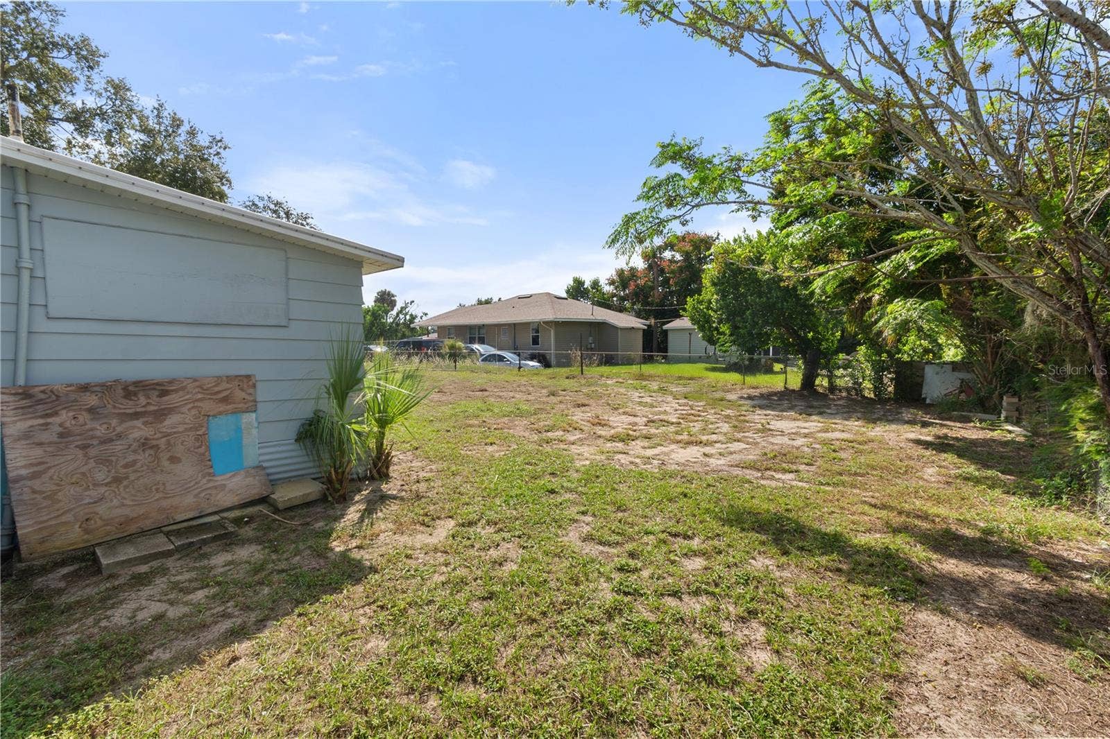 403 N WETMORE STREET, Lake Wales, FL 33853 Back yard