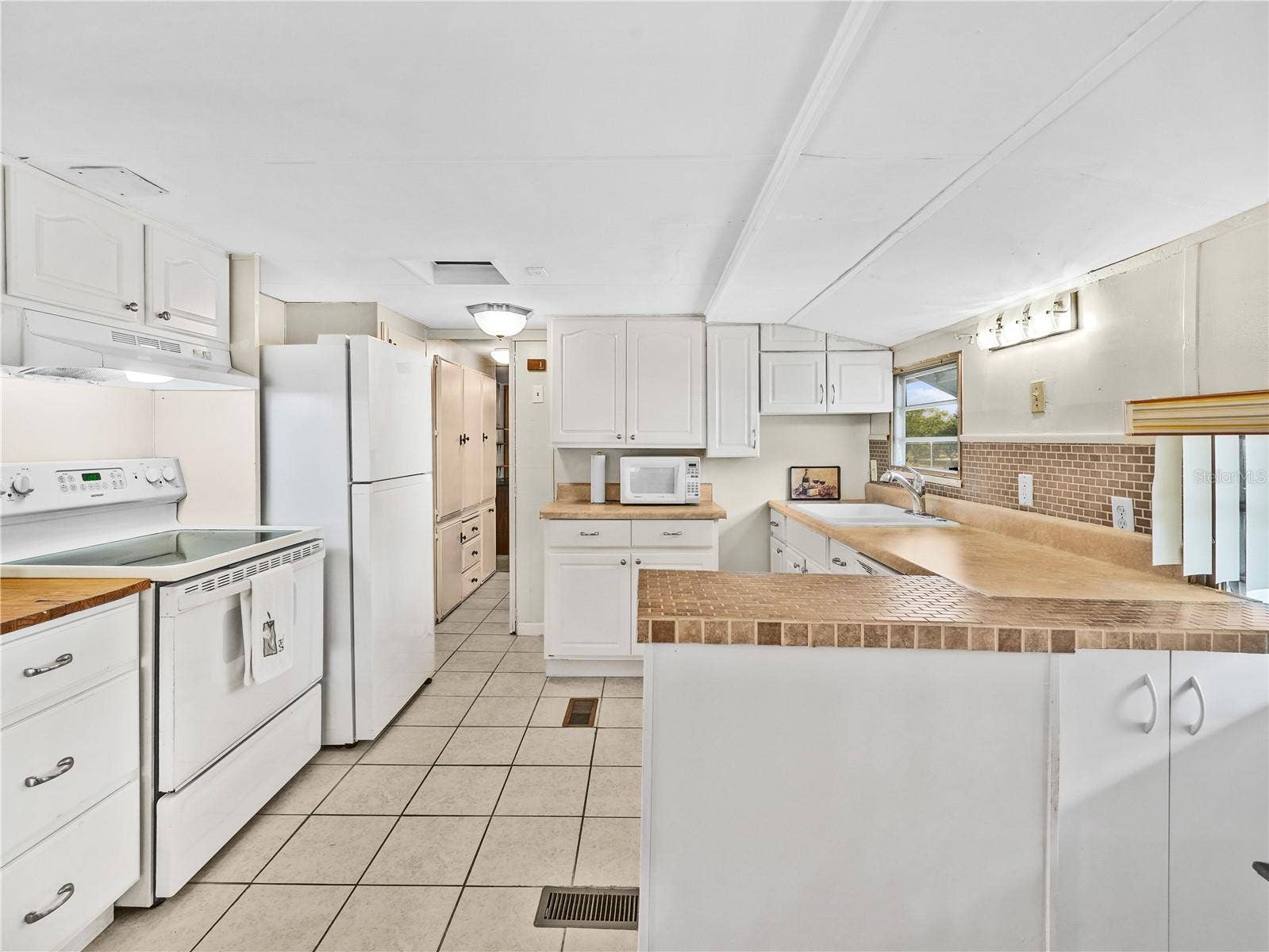 72 SILVERSIDES STREET, Lake Wales, FL 33898
