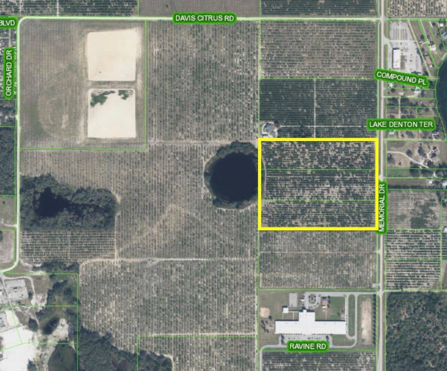Property photo for 887 MEMORIAL DRIVE, Avon Park, FL