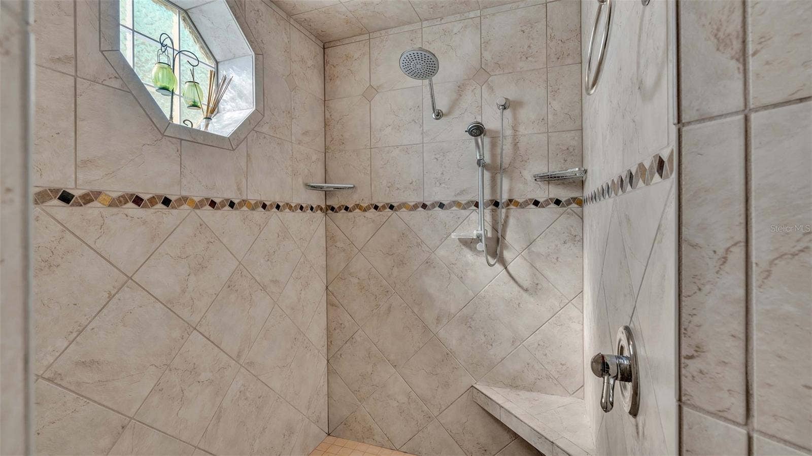 402 CRUISERS DRIVE, Polk City, FL 33868 Primary Bath