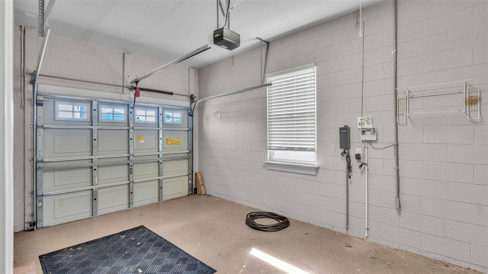 402 CRUISERS DRIVE, Polk City, FL 33868 Garage