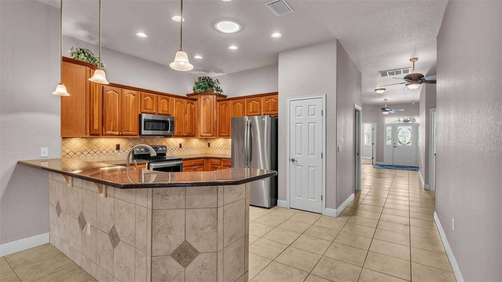 402 CRUISERS DRIVE, Polk City, FL 33868 Kitchen