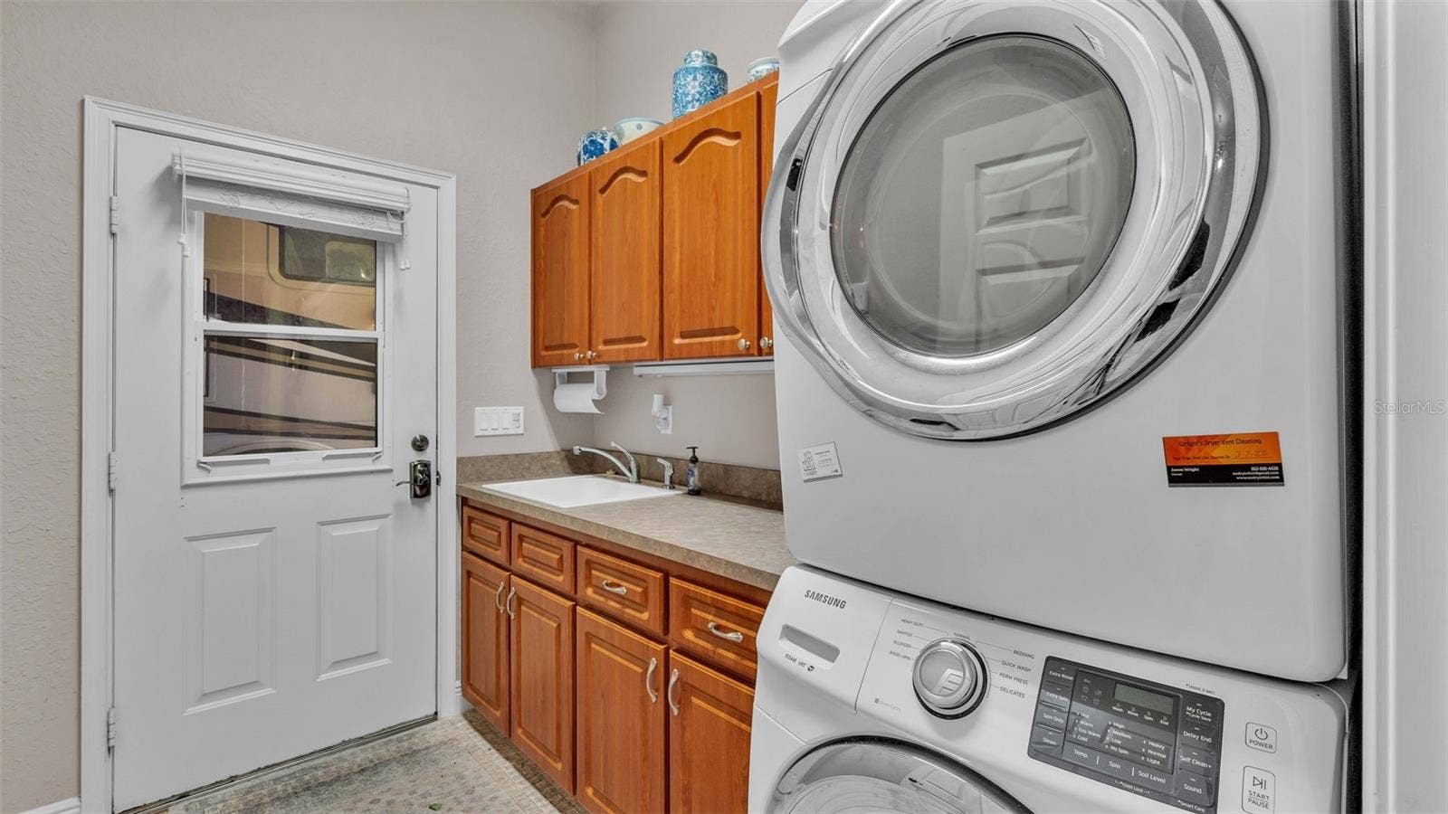 402 CRUISERS DRIVE, Polk City, FL 33868 Laundry