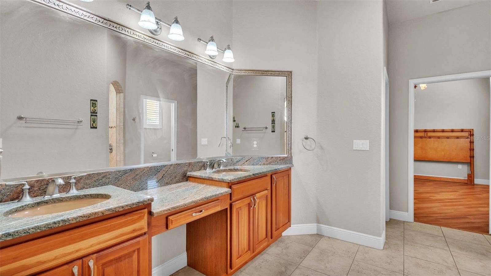 402 CRUISERS DRIVE, Polk City, FL 33868 Primary Bath