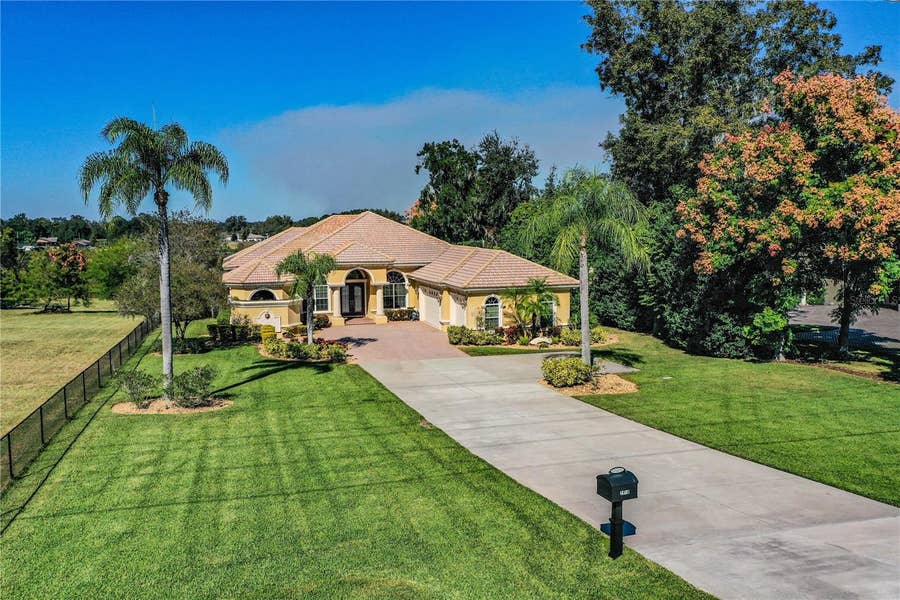 Property photo for 2918 CLUBHOUSE ROAD, Lakeland, FL