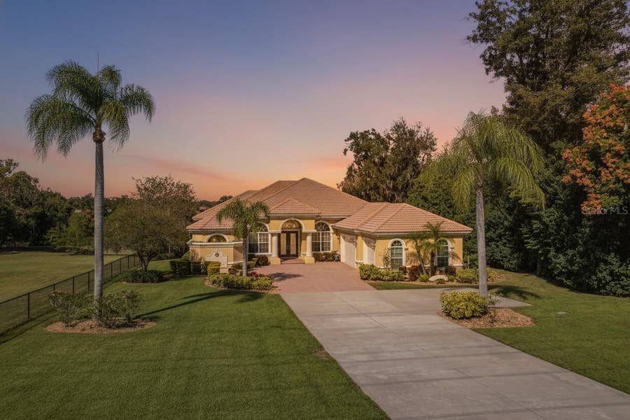 Property photo for 2918 CLUBHOUSE ROAD, Lakeland, FL