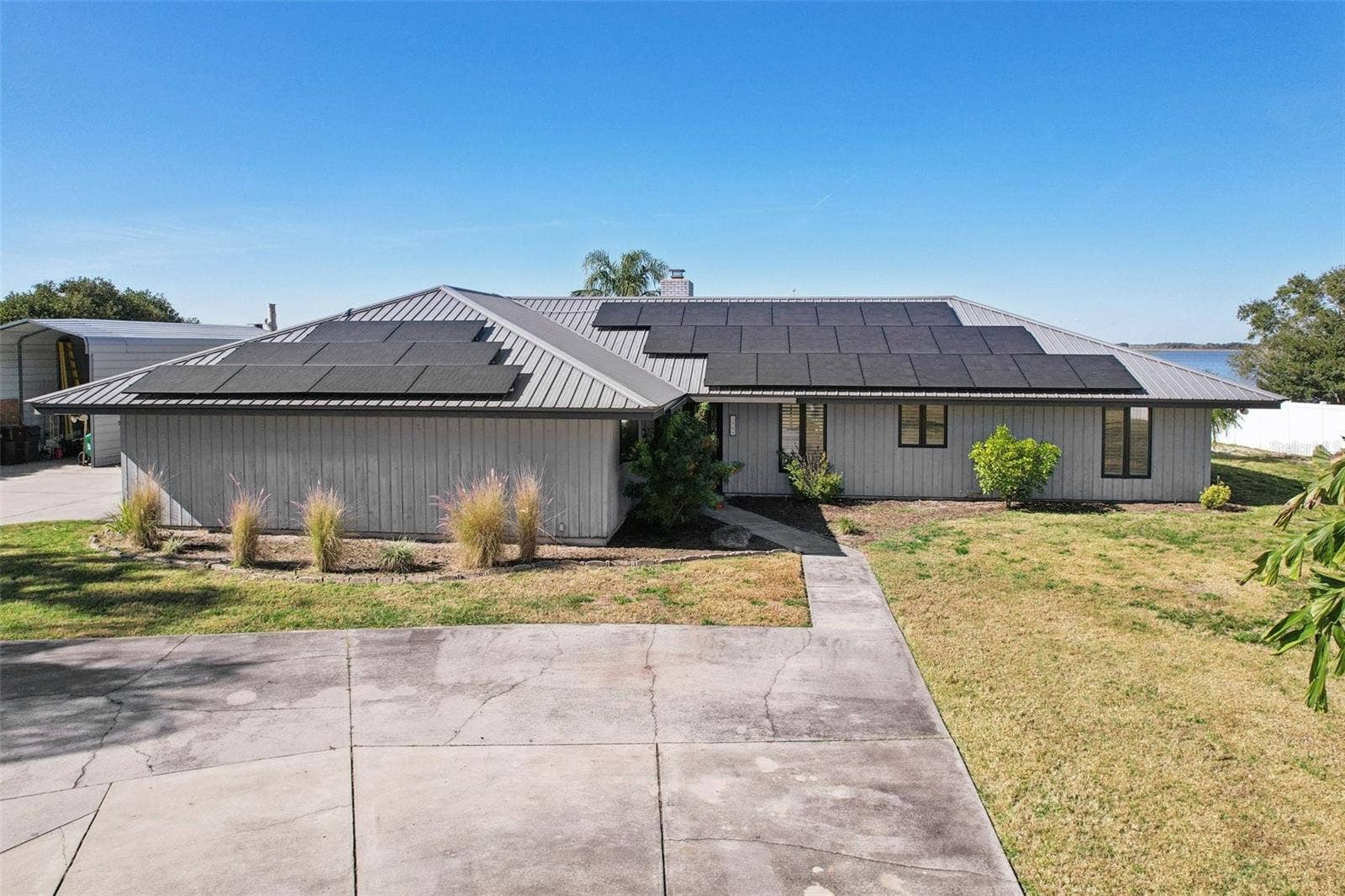3050 CRUMP ROAD, Winter Haven, FL 33881 3050 CRUMP ROAD, Winter Haven, FL 33881