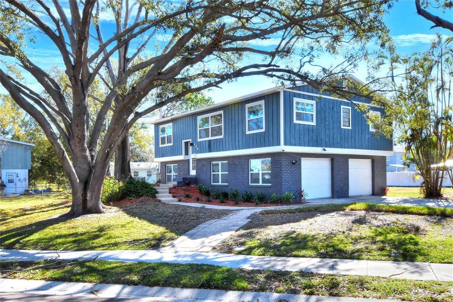 Property photo for 400 PATICA ROAD NE, St Petersburg, FL