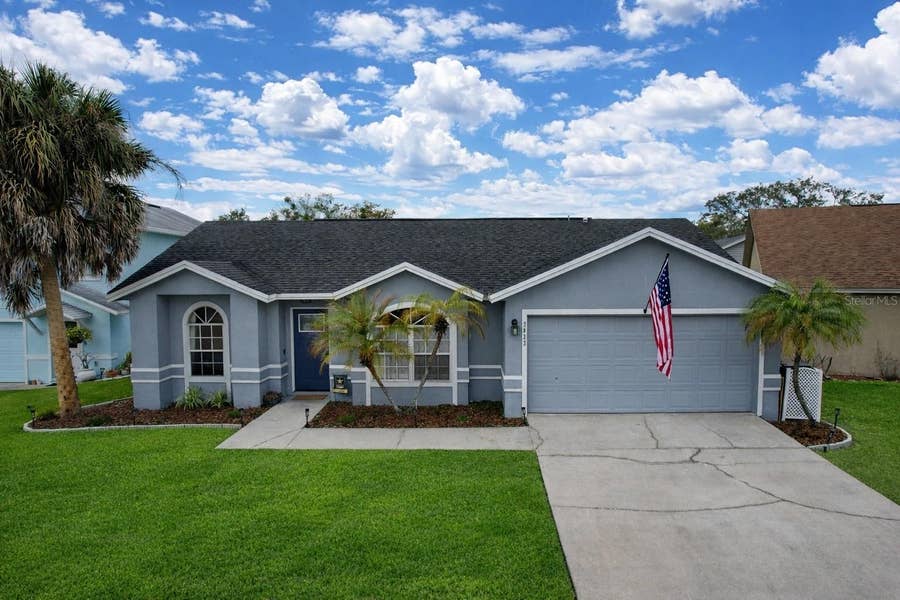 Property photo for 2022 HATTERAS POINT, Lakeland, FL