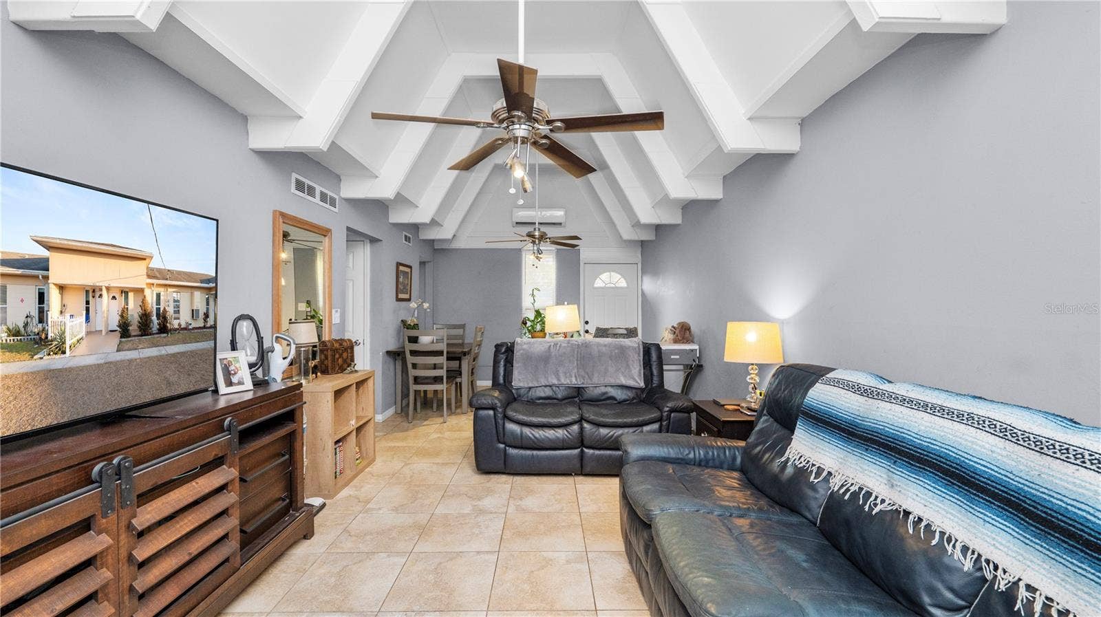 4311 CLUB CIRCLE, Lakeshore, FL 33854 4311 CLUB CIRCLE, Lakeshore, FL 33854