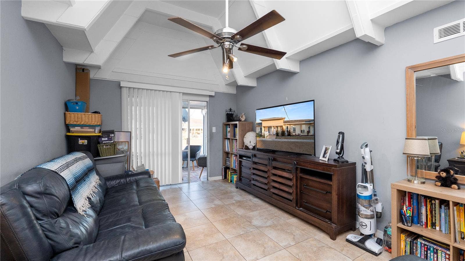 4311 CLUB CIRCLE, Lakeshore, FL 33854 4311 CLUB CIRCLE, Lakeshore, FL 33854