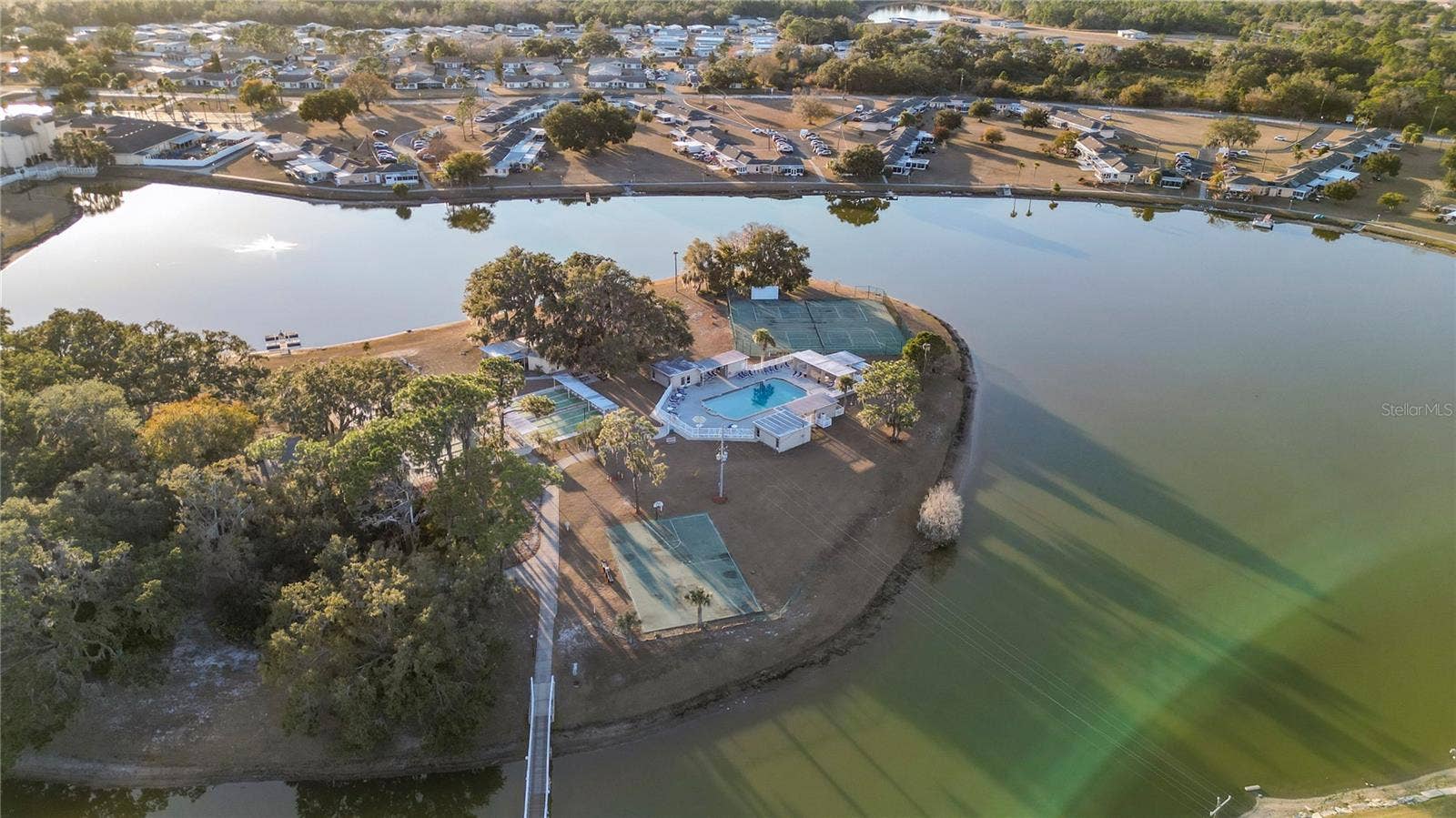 4311 CLUB CIRCLE, Lakeshore, FL 33854 4311 CLUB CIRCLE, Lakeshore, FL 33854
