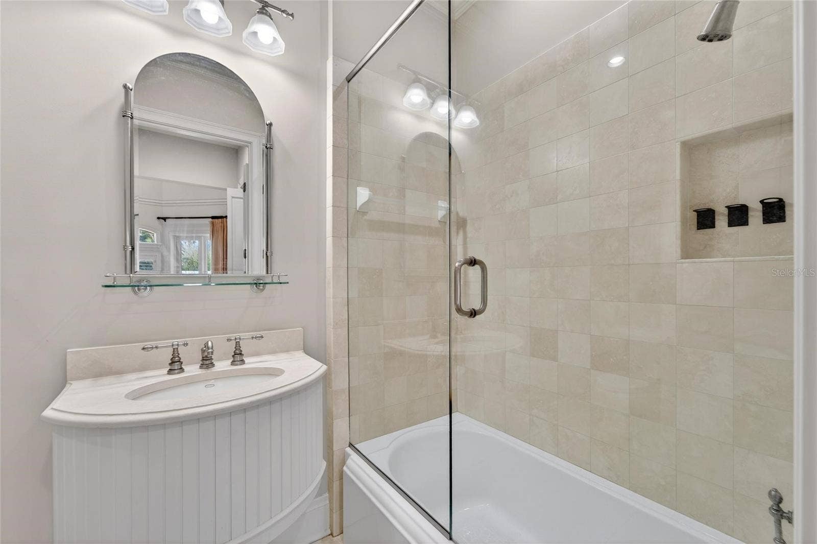 501 ADAMS BARN ROAD, Auburndale, FL 33823 Downstairs Guest Bathroom 2