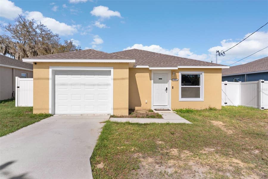 Property photo for 317 COURTLAND STREET, Auburndale, FL