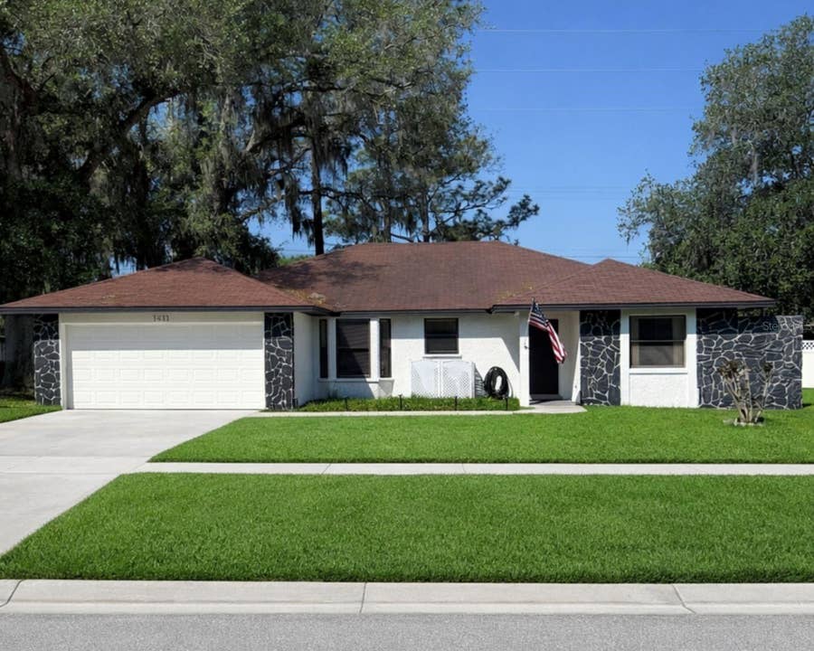 Property photo for 1413 SANDALWOOD DRIVE, Plant City, FL
