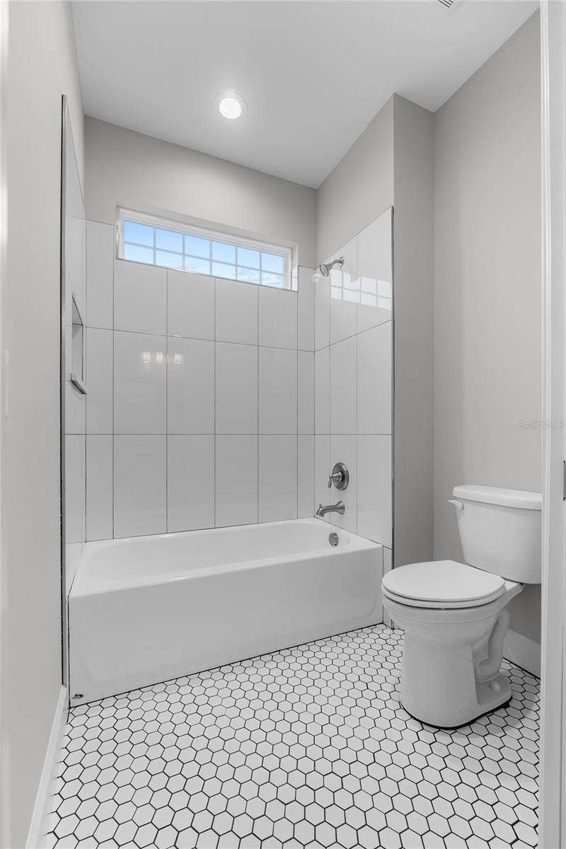 4545 FAIRWAY OAKS DRIVE, Mulberry, FL 33860 4545 FAIRWAY OAKS DRIVE, Mulberry, FL 33860