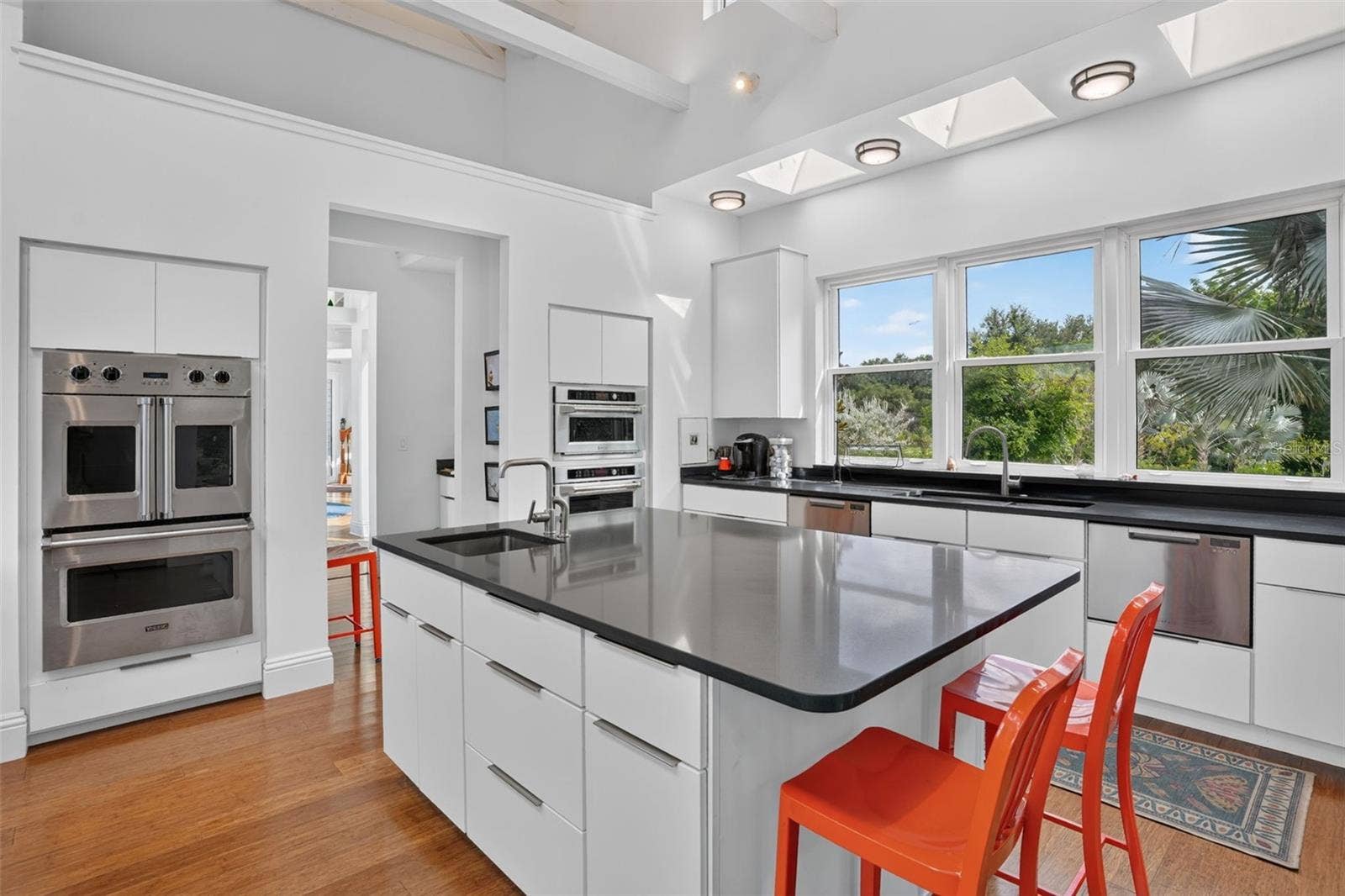 7950 BANNON FISH CAMP ROAD, Haines City, FL 33844 CHEF'S KITCHENWITH FULL SIZE GRANITE ISLAND WITH CABINETSBANNON ISLAND L4961212