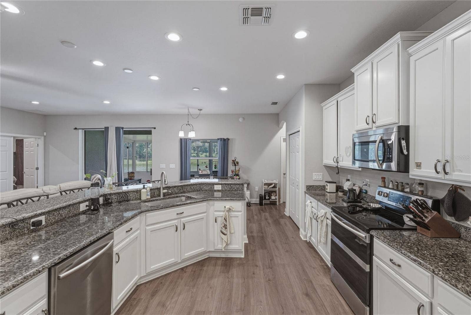 1444 CYPRESS VIEW LANE, Lakeland, FL 33811 1444 CYPRESS VIEW LANE, Lakeland, FL 33811
