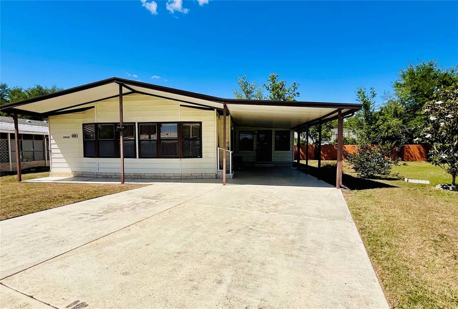 Property photo for 35935 TANDA CIRCLE, Zephyrhills, FL