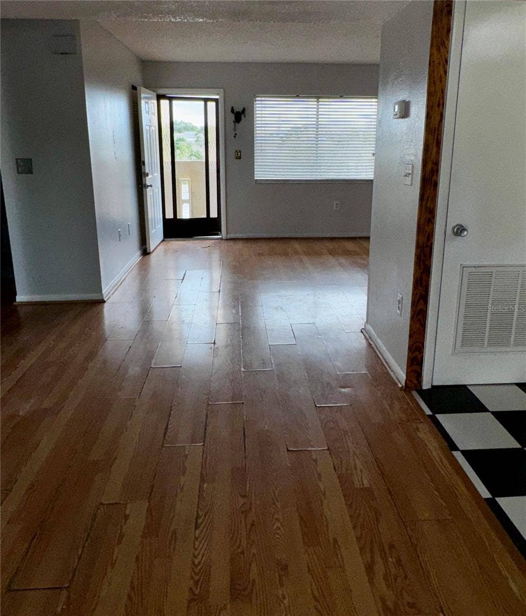 1130 N LAKE PARKER AVENUE, #E332, Lakeland, FL 33805 1130 N LAKE PARKER AVENUE, #E332, Lakeland, FL 33805