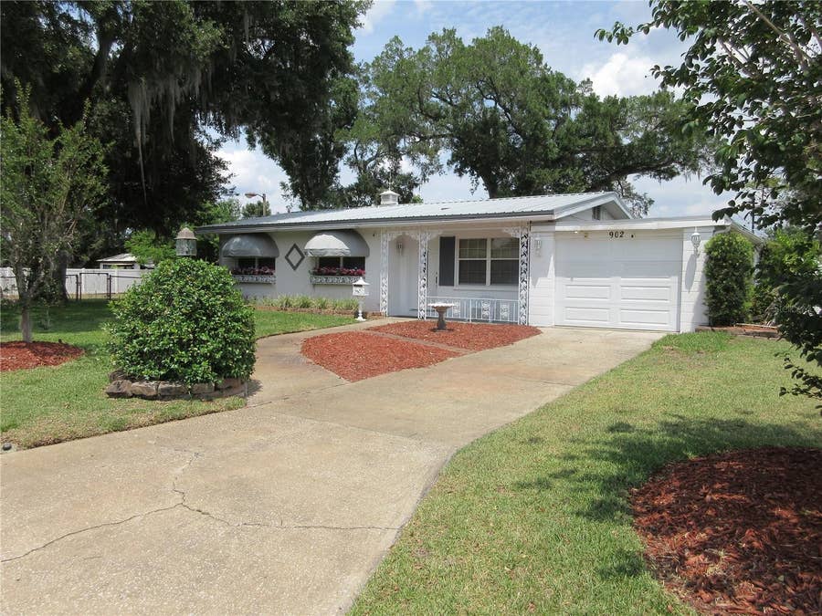 Property photo for 902 N CRYSTAL TERRACE, Plant City, FL