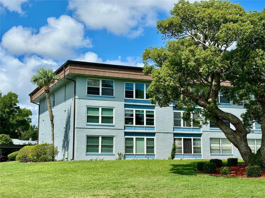 Property photo for 333 LAKE HOWARD DRIVE NW, #304B, Winter Haven, FL