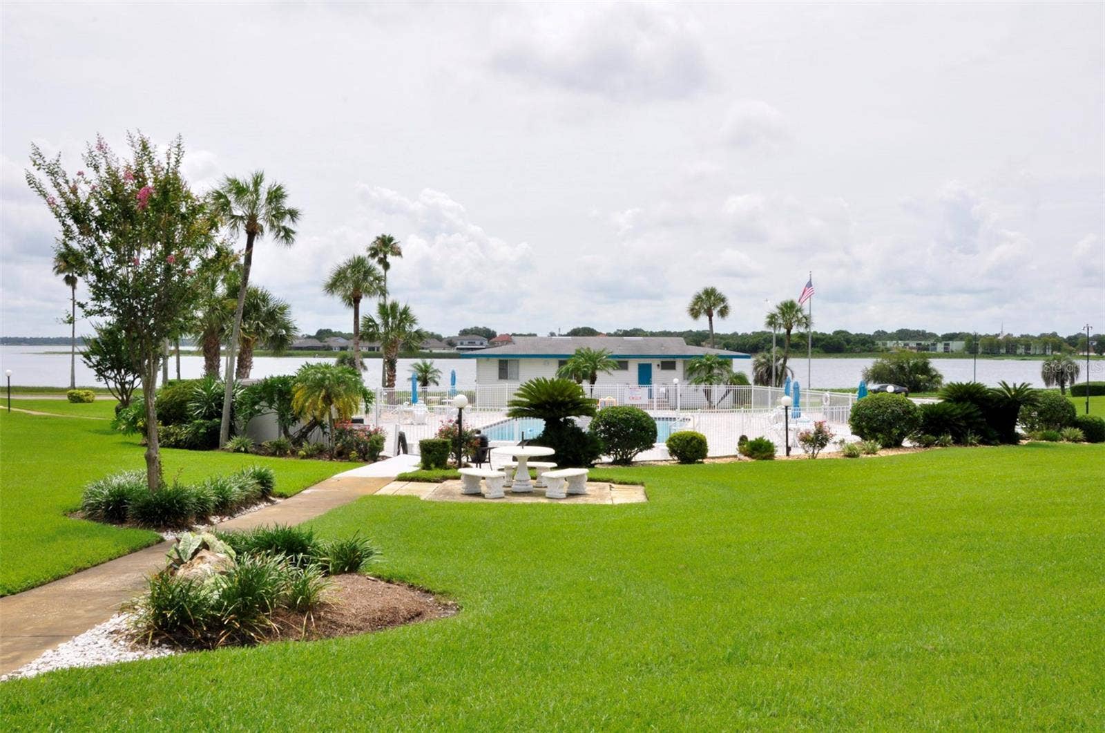 1600 W LAKE PARKER DRIVE, #B4, Lakeland, FL 33805 1600 W LAKE PARKER DRIVE, #B4, Lakeland, FL 33805