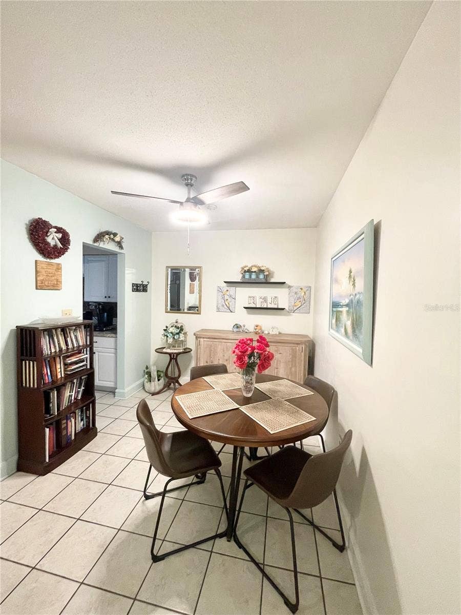 1600 W LAKE PARKER DRIVE, #B4, Lakeland, FL 33805 1600 W LAKE PARKER DRIVE, #B4, Lakeland, FL 33805