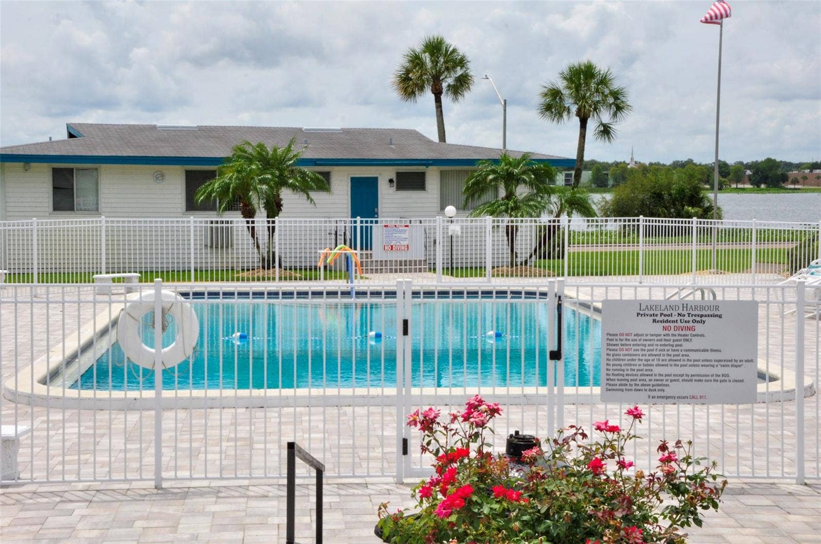 1600 W LAKE PARKER DRIVE, #B4, Lakeland, FL 33805 1600 W LAKE PARKER DRIVE, #B4, Lakeland, FL 33805