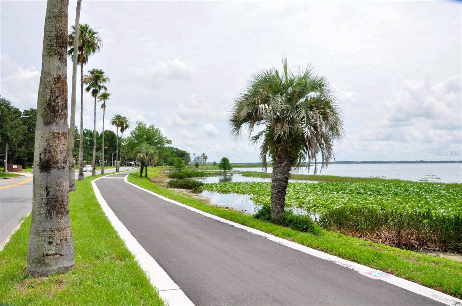 1600 W LAKE PARKER DRIVE, #B4, Lakeland, FL 33805 1600 W LAKE PARKER DRIVE, #B4, Lakeland, FL 33805